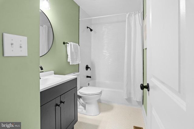 2 LINHIGH, Nottingham, MD 21236