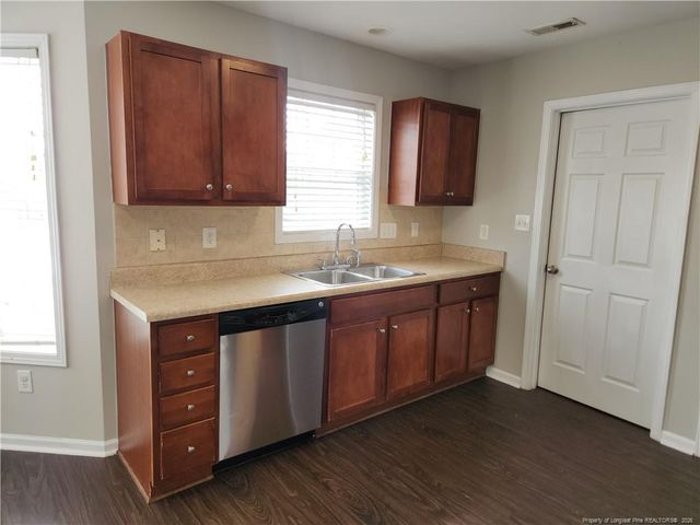 2148 Yellowbrick Road, Fayetteville, NC 28314