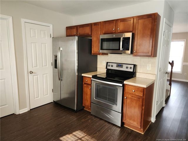 2148 Yellowbrick Road, Fayetteville, NC 28314