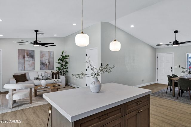 10901 W SELLS Drive, Phoenix, AZ 85037