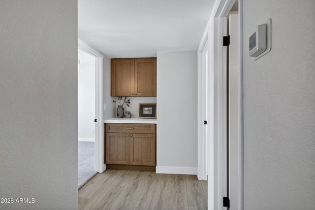 10901 W SELLS Drive, Phoenix, AZ 85037