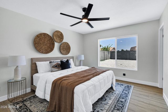 10901 W SELLS Drive, Phoenix, AZ 85037