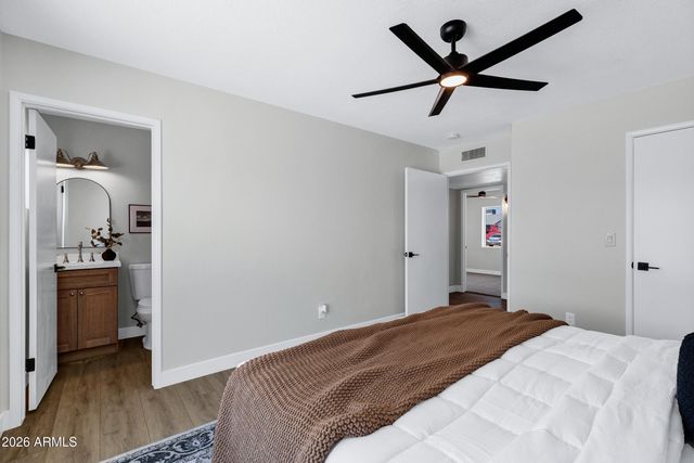 10901 W SELLS Drive, Phoenix, AZ 85037