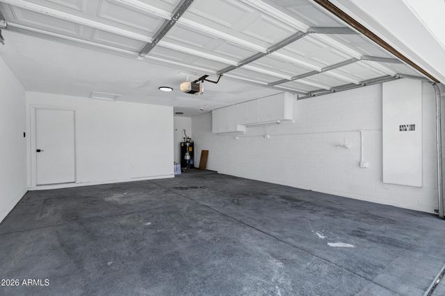 10901 W SELLS Drive, Phoenix, AZ 85037