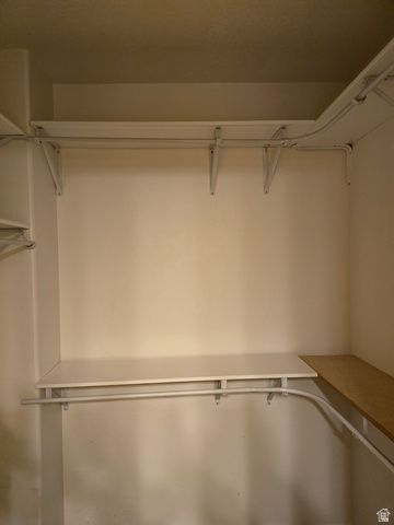 8971 S VALLEY CT, Sandy, UT 84094