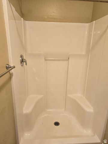 8971 S VALLEY CT, Sandy, UT 84094