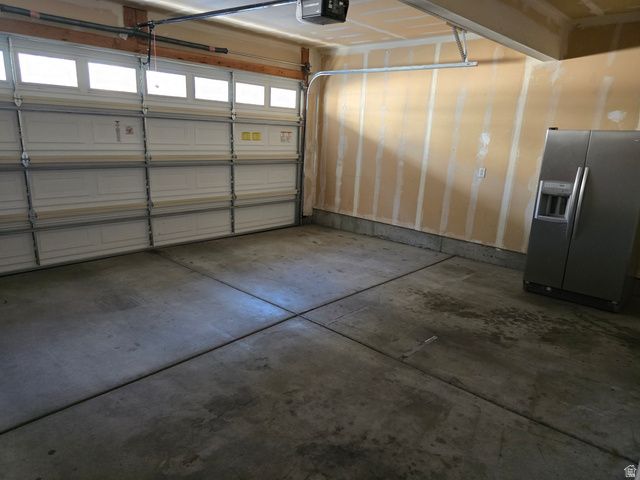 8971 S VALLEY CT, Sandy, UT 84094