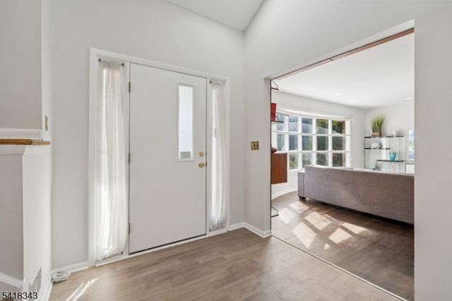 366 Rolling Rock Rd, Mountainside Boro, NJ 07092