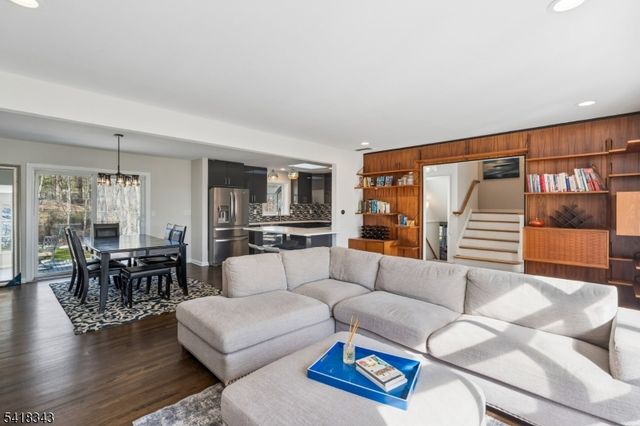 366 Rolling Rock Rd, Mountainside Boro, NJ 07092