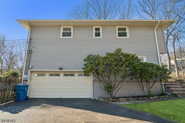 366 Rolling Rock Rd, Mountainside Boro, NJ 07092