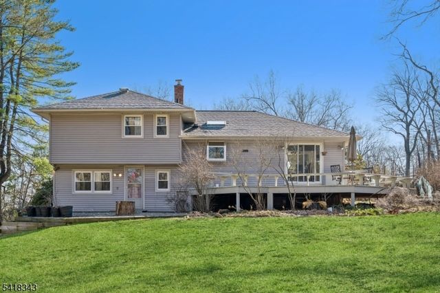 366 Rolling Rock Rd, Mountainside Boro, NJ 07092