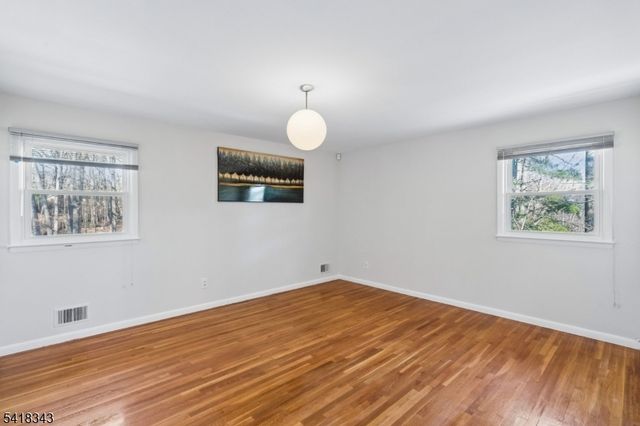 366 Rolling Rock Rd, Mountainside Boro, NJ 07092