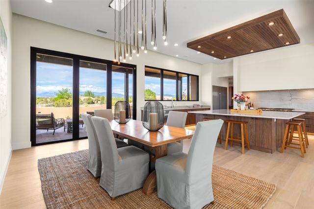 135 Paseo Aragon, Santa Fe, NM 87506