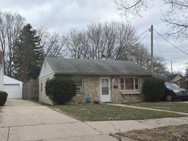 5016 N 50th STREET, Milwaukee, WI 53218