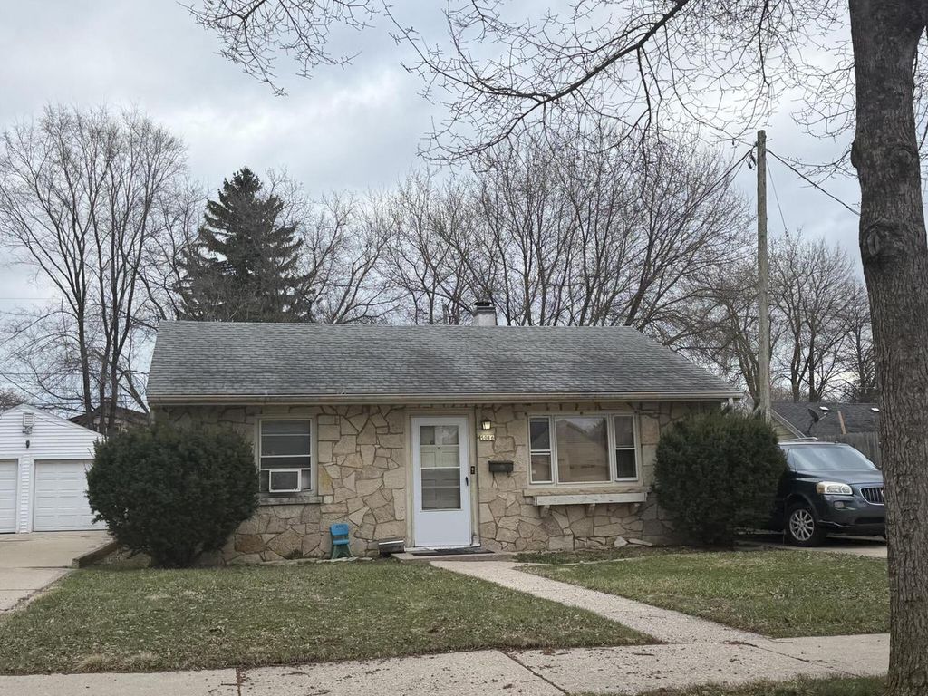 5016 N 50th STREET, Milwaukee, WI 53218