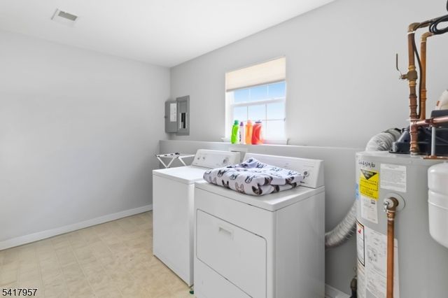 32 Oak Point Dr, Hamburg Boro, NJ 07419