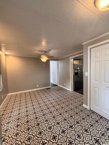 2463 Greenleaf Dr., Conway, SC 29526