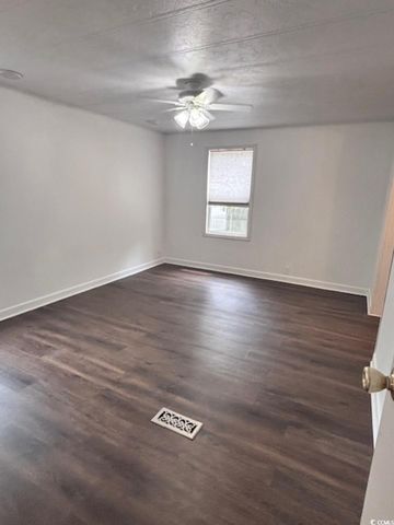 2463 Greenleaf Dr., Conway, SC 29526