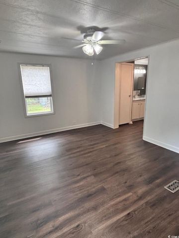 2463 Greenleaf Dr., Conway, SC 29526