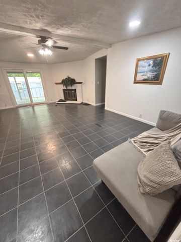 2463 Greenleaf Dr., Conway, SC 29526