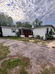 2463 Greenleaf Dr., Conway, SC 29526