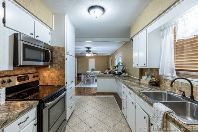 337 E 15th Street, Claremore, OK 74017