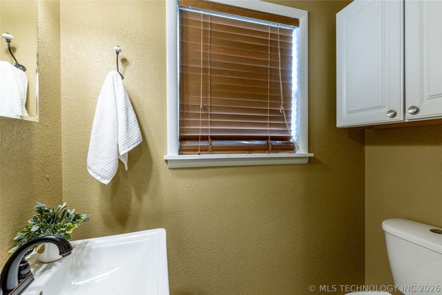 337 E 15th Street, Claremore, OK 74017