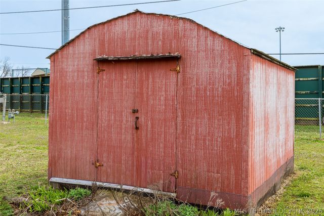 337 E 15th Street, Claremore, OK 74017