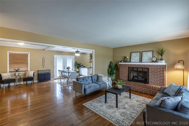 337 E 15th Street, Claremore, OK 74017