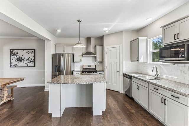 8052 Brockman Ln, Nashville, TN 37211