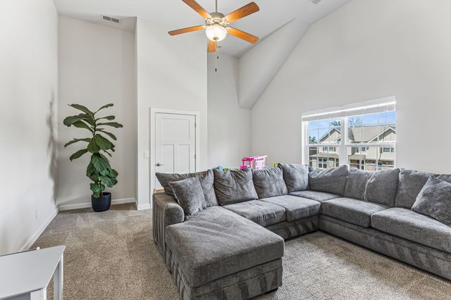 8052 Brockman Ln, Nashville, TN 37211