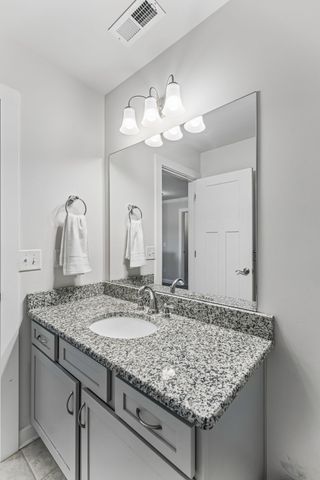 8052 Brockman Ln, Nashville, TN 37211