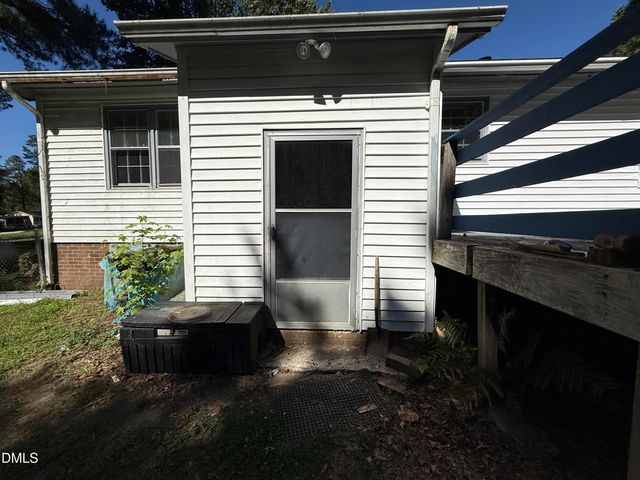 302 N Gaylee Lake Drive, Wendell, NC 27591