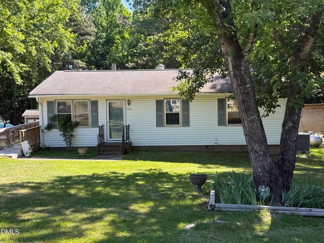 302 N Gaylee Lake Drive, Wendell, NC 27591