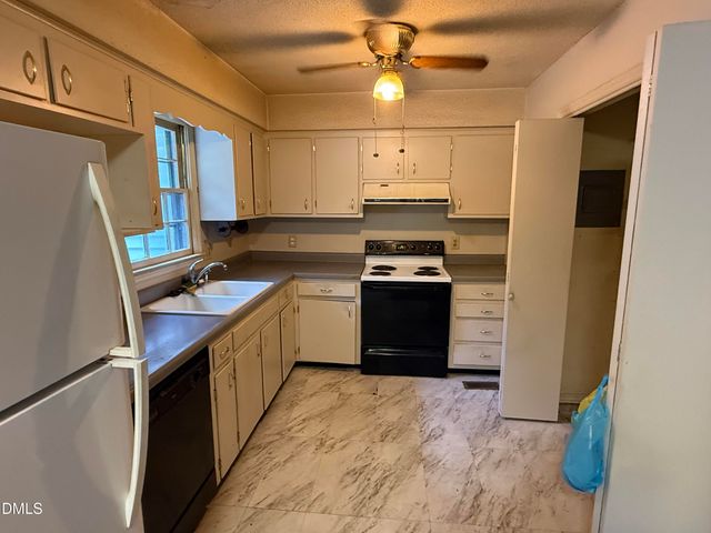 302 N Gaylee Lake Drive, Wendell, NC 27591