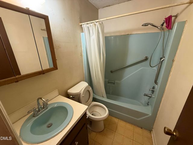 302 N Gaylee Lake Drive, Wendell, NC 27591