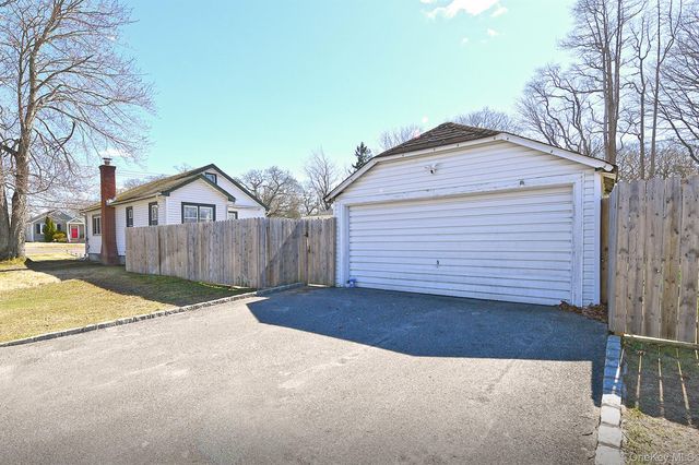 50 S Evergreen Drive, Selden, NY 11784