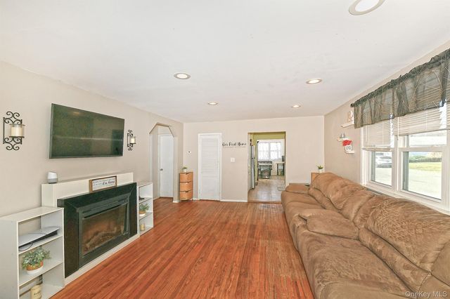 50 S Evergreen Drive, Selden, NY 11784
