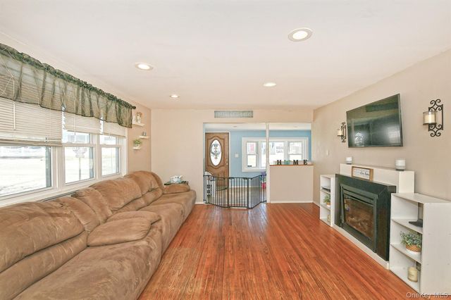 50 S Evergreen Drive, Selden, NY 11784