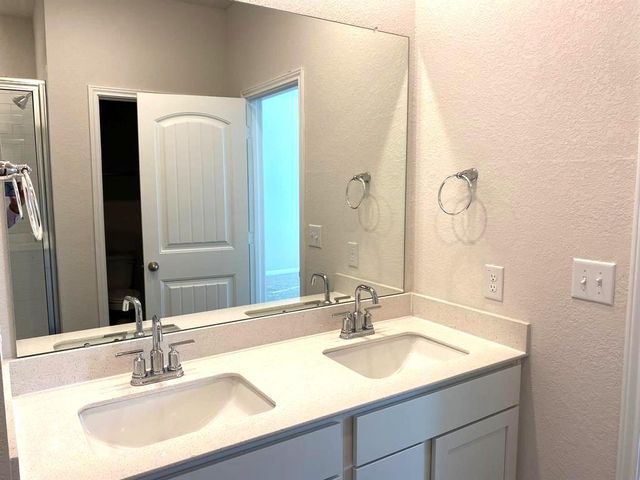 228 Connor LN, Georgetown, TX 78626