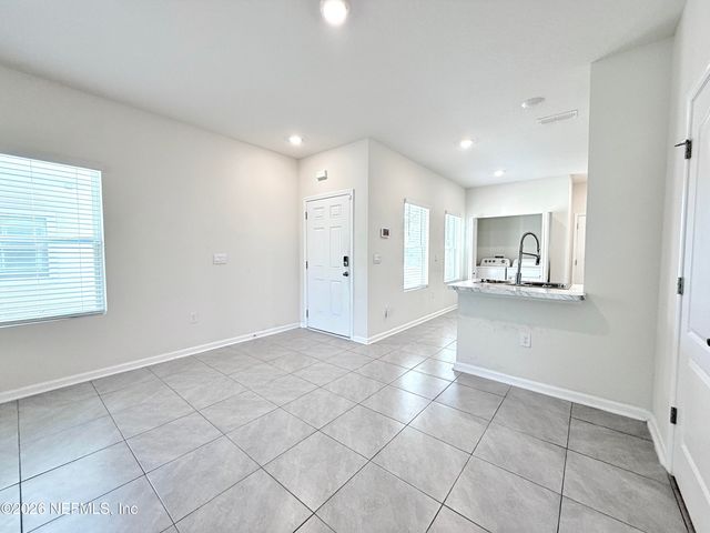 7670 LEGACY Trail, Jacksonville, FL 32256