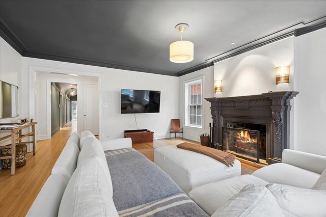507 W Briar Place 2, Chicago, IL 60657