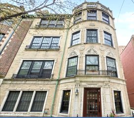 507 W Briar Place 2, Chicago, IL 60657