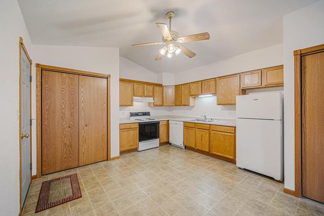 225 E CENTER STREET, Wautoma, WI 54982