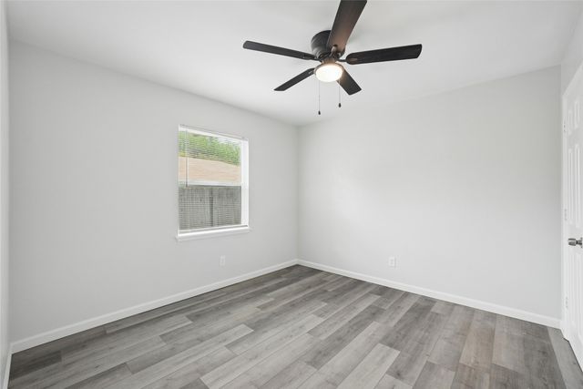 2221 Pennington Drive, Arlington, TX 76014