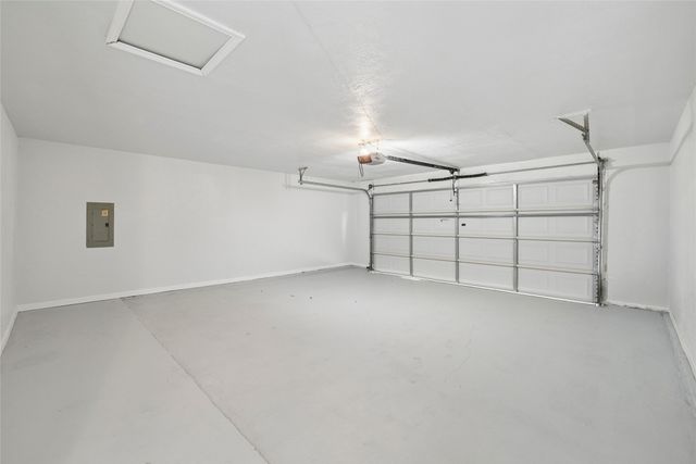 2221 Pennington Drive, Arlington, TX 76014
