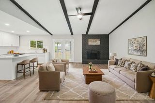 2221 Pennington Drive, Arlington, TX 76014