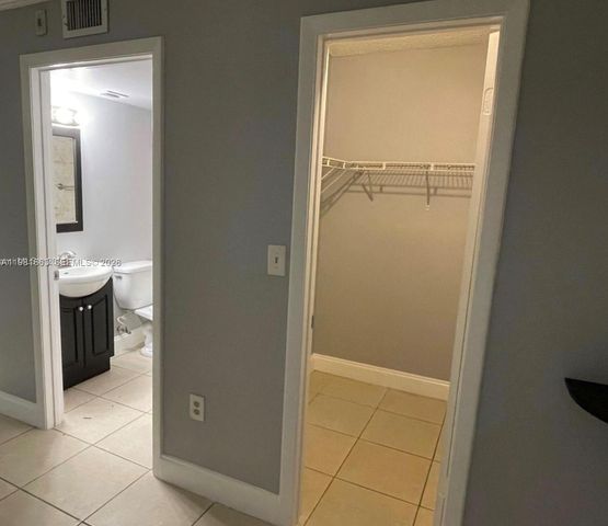 5200 NW 31st Ave 165 J, Fort Lauderdale, FL 33309