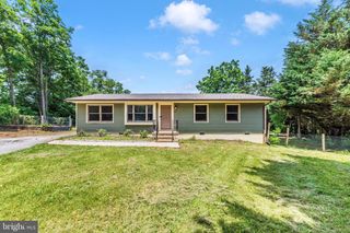135 JOHNS CT, Charles Town, WV 25414