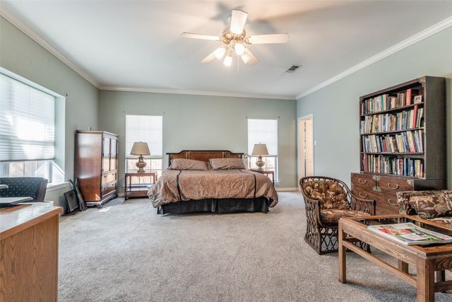 120 Modoc Trail, Lake Kiowa, TX 76240